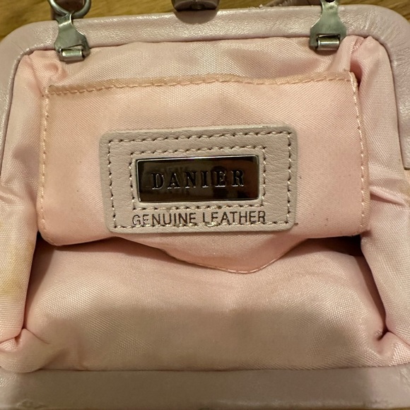 Danier light pink leather clutch, (5”x8”) - Picture 5 of 6